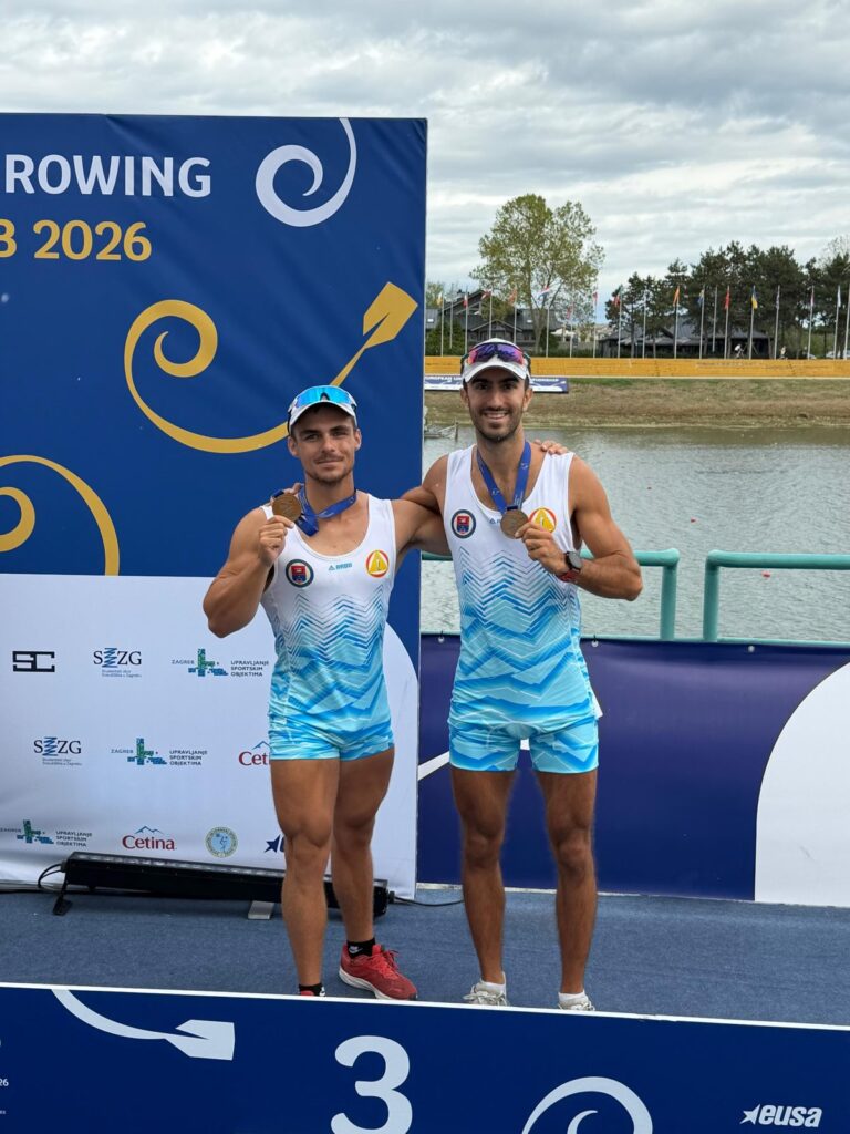 Aleksa Dobnikar i Miloš Badrljica, bronza na Evropskom univerzitetskom prvenstvu u veslanju, Zagreb 2026