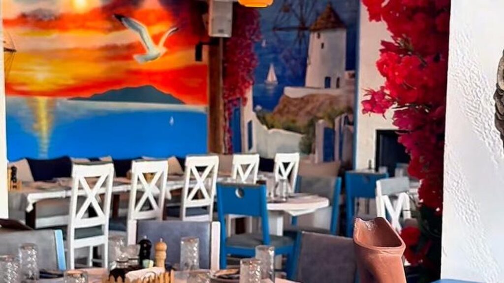 Taverna Piatakia, Kej oslobođenja 73, Zemun, u objektu Veslačkog kluba Galeb